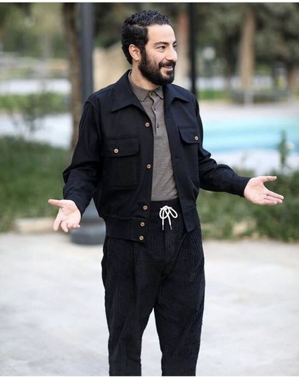 نوید محمدزاده مارمولک شد