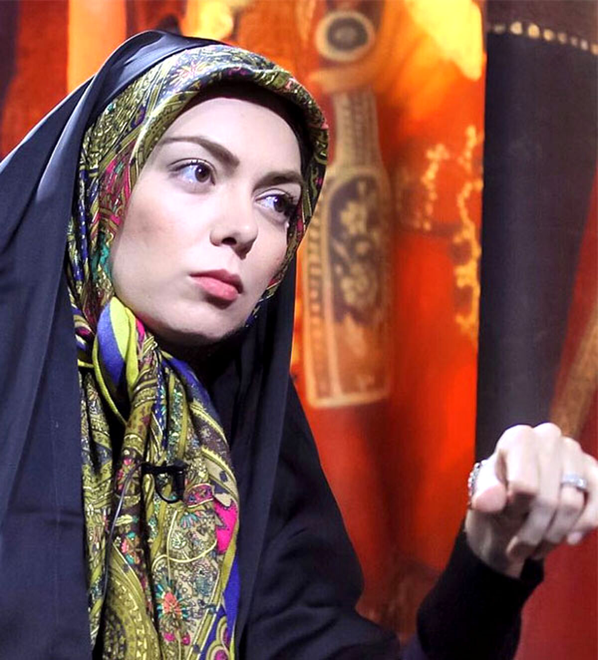 اولین اجرای زنده‌یاد آزاده نامداری در 19 سالگی‌ + فیلم