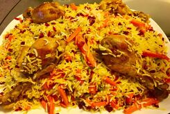 هویج پلو با مرغ رو به سبک رستورانی درست کن! + مواد لازم
