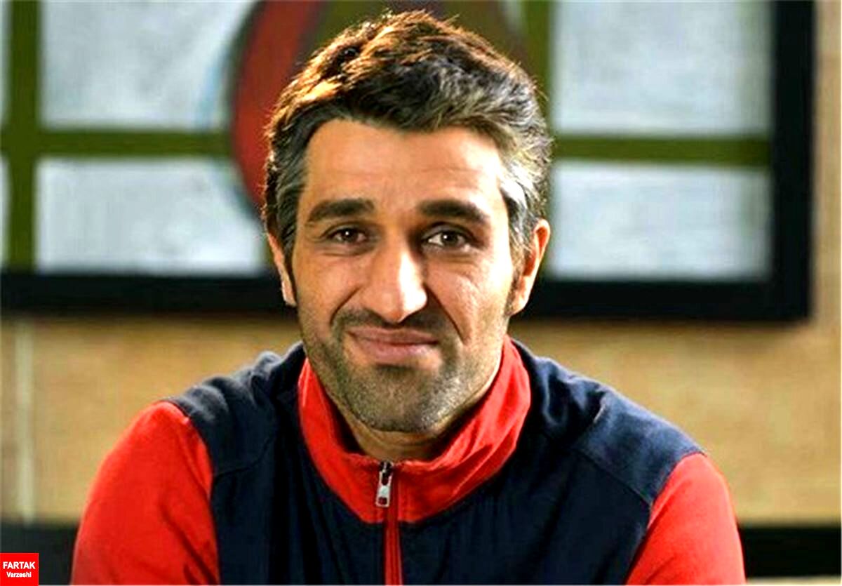 سلفی پژمان جمشیدی در ماشین لاکچری اش + عکس