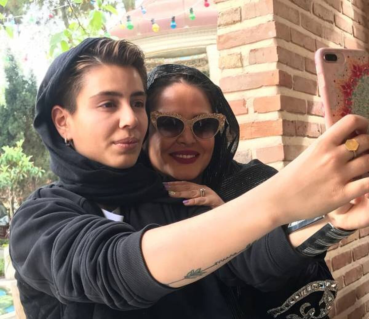فریادهای عجیب بهاره رهنما در خیابان! +فیلم لورفته