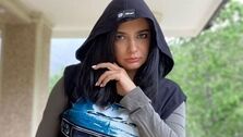 لباس پیکانی لیندا کیانی + عکس