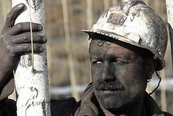 تجمع بازنشستگان کارگری مقابل تامین اجتماعی؛ به احکام حقوقی معترضیم