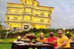فیلم بهاره رهنما در برج لاکچری اش