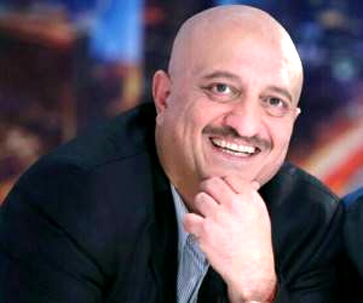 رقص جنجالی مسعود روشن پژوه در برنامۀ زنده دردسرساز شد + فیلم