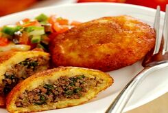 طرز تهیه و مواد لازم کوکو سیب زمینی شکم پر