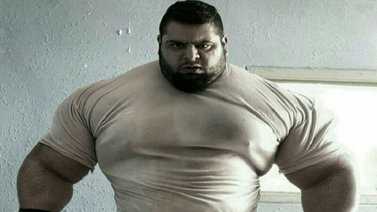 در ویدئویی با ژست عجیب باز سر و کله هالک ایرانی پیدا شد