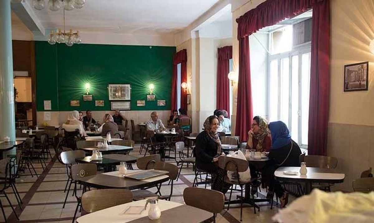 کافه نادری ؛  یکی از قدیمی‌ترین کافه‌های پایتخت