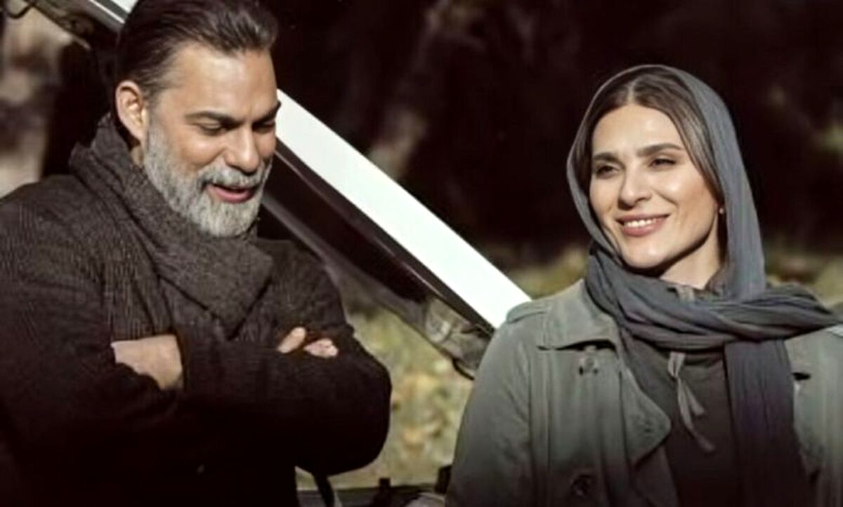 تصویر پیمان معادی و سحر دولتشاهی در پشت صحنه سریال افعی تهران