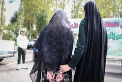 جنایت وحشیانه دختر جوان علیه پدر و خواهرش | چه در دادگاه گذشت؟