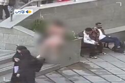 عکس جنجالی یک دانشجو مقابل دانشگاه+فیلم