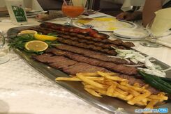 رستوران مسلم ؛ شلوغ واما تک و بی نظیر