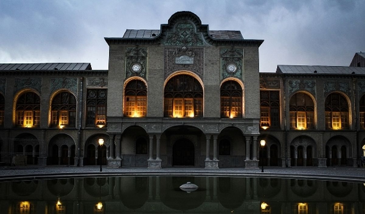 عمارت مسعودیه در قلب میدان بهارستان 