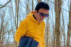 وقتی داریوش فرضیایی در برنامه «علی ضیا» هندی می‌خونه!