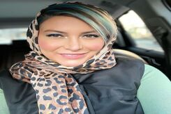 سلفی آینه ای «فریبا نادری»