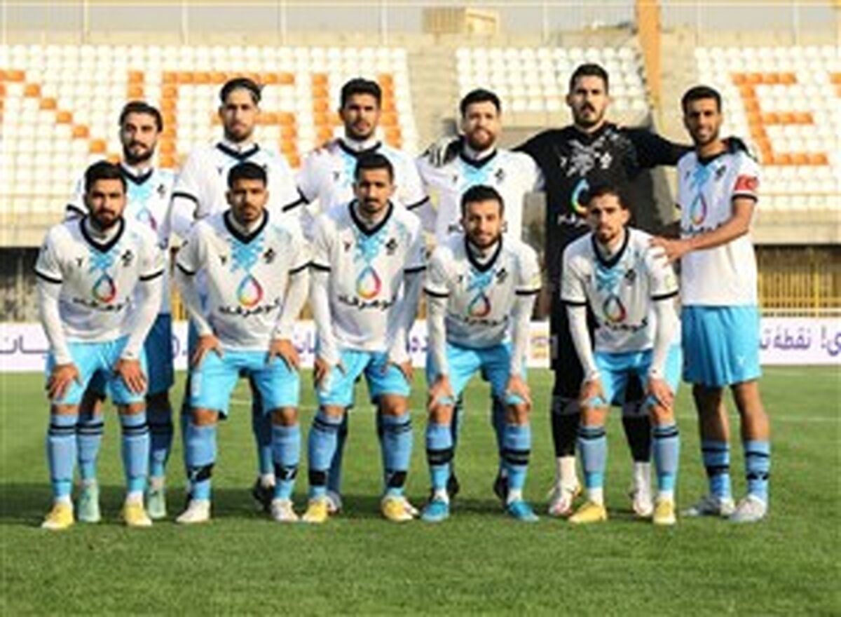 اعلام ترکیب پیکان برابر استقلال با یک تغییر