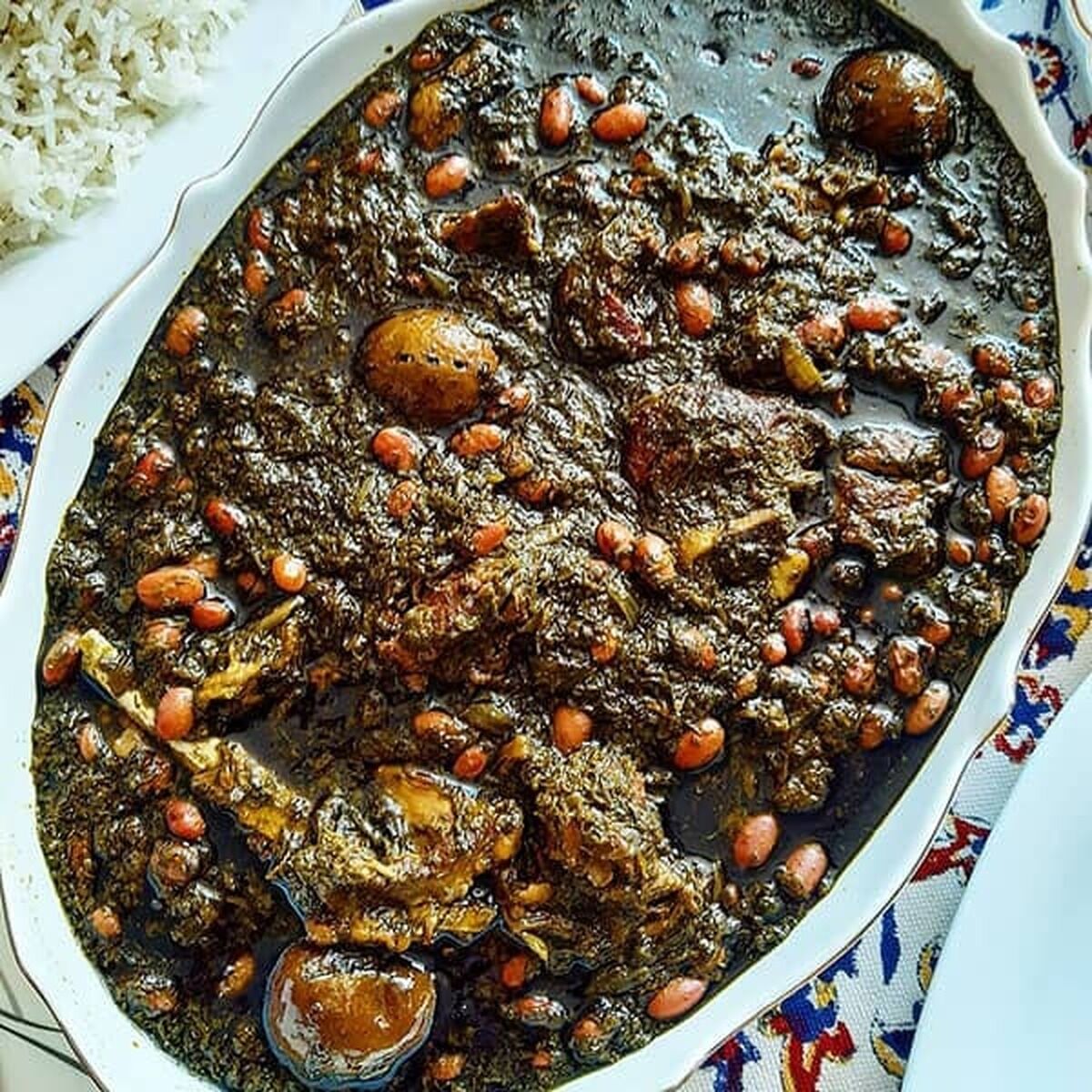 طرز تهیه خورش لوبیا چشم بلبلی؛ یک غذای سنتی از استان بوشهر
