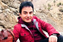 رانندگی داریوش فرضیایی با مسواک+فیلم
