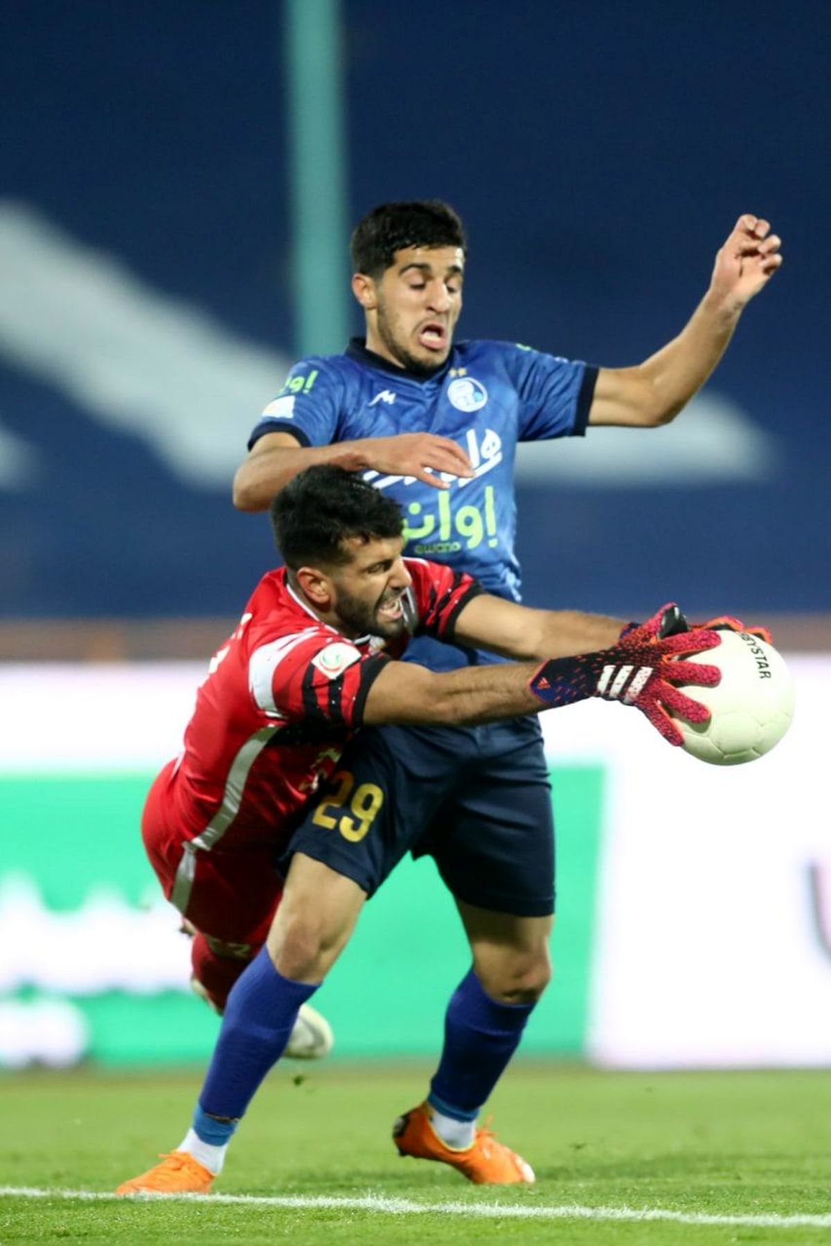 آمار عجیب استقلال برابر نود؛ 52 شوت!