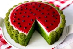 روش تهیه کیک هندوانه مخصوص شب یلدا
