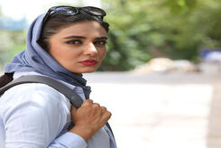 لیندا کیانی خارج از کشور در کنار مردان قرمز پوش! +تصاویر دیدنی